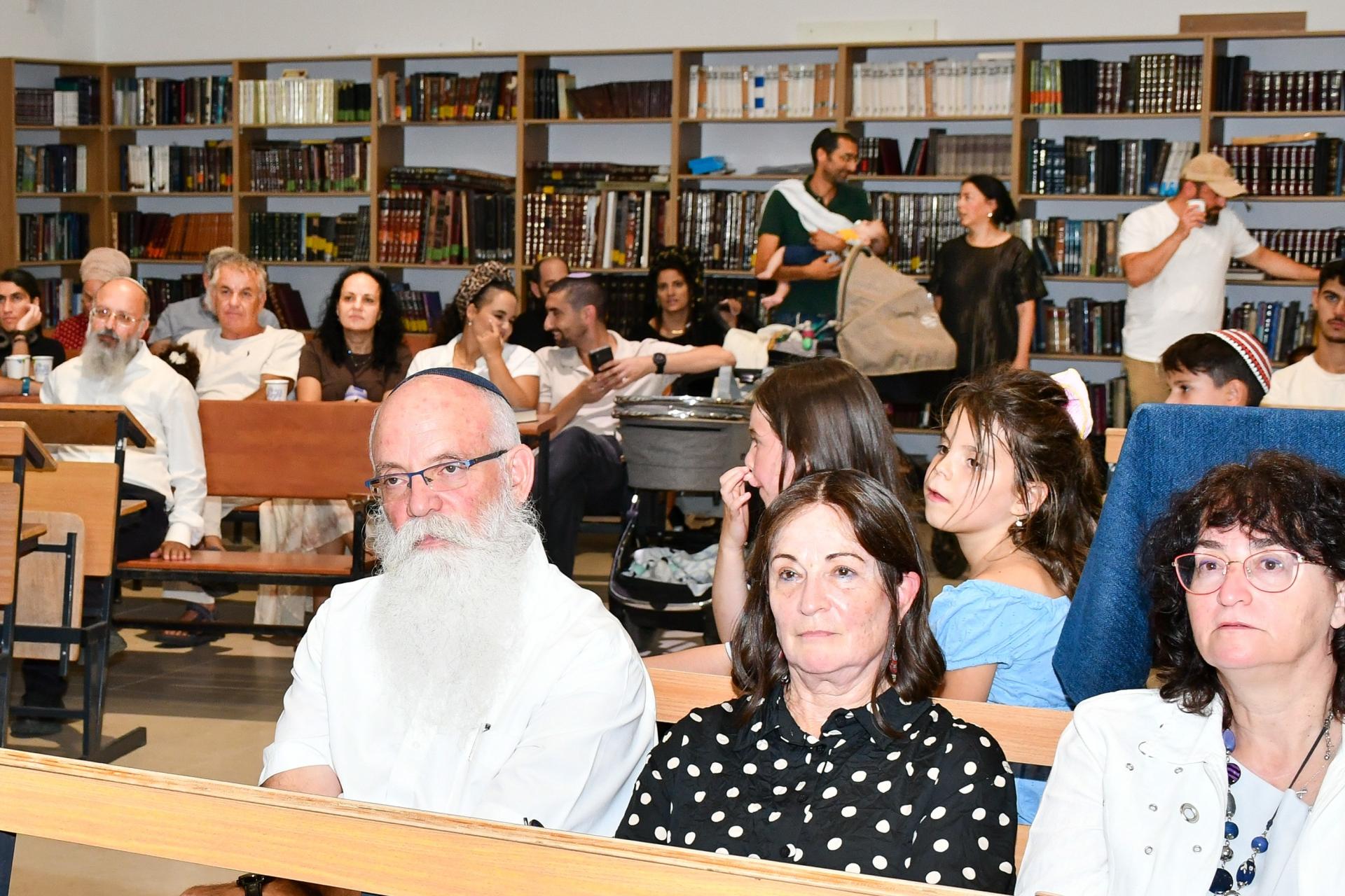 הרב מלאכי קופמן בישיבה