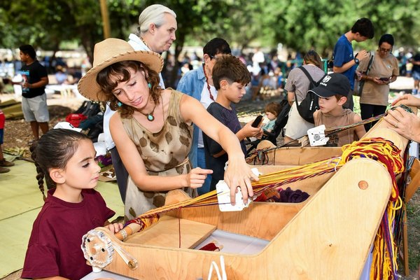 התנסות ביצירה ובמלאכות יד מסורתיות במסגרת האירוע